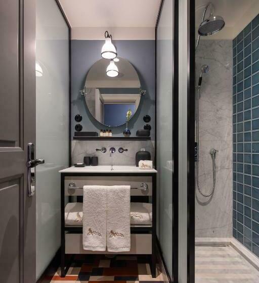 Quarto Estandar, Bairro Alto