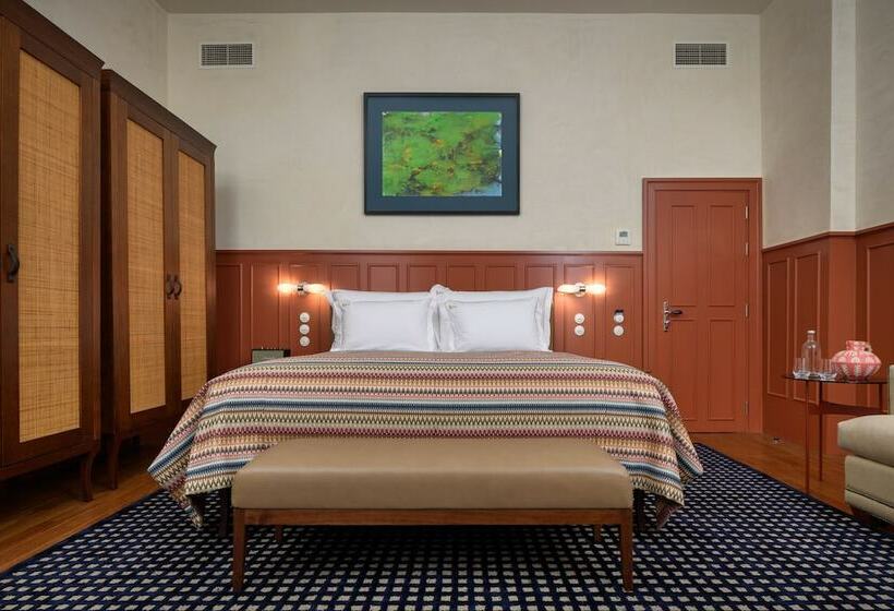 Quarto Prestige, Bairro Alto