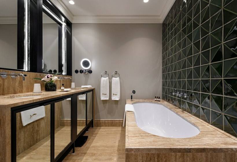 Quarto Prestige, Bairro Alto