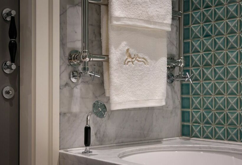 Suíte Júnior, Bairro Alto