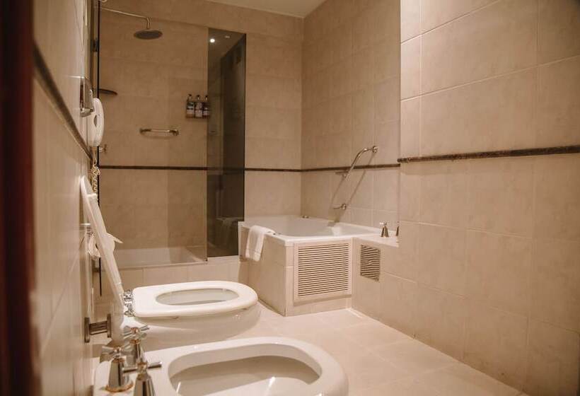 수피리어 룸, Casa Real