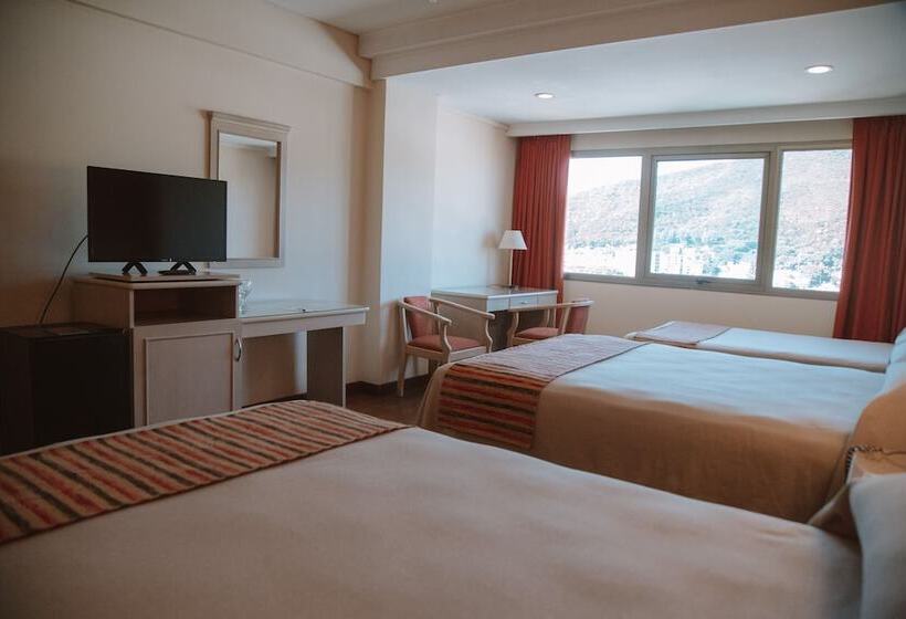 디럭스 트리플 룸, Casa Real