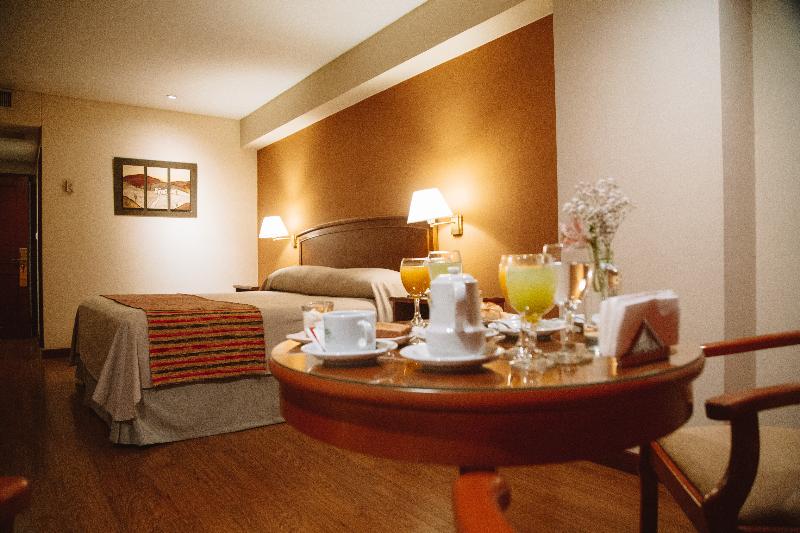 수피리어 룸, Casa Real