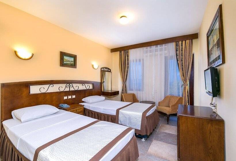 Triple Room Sea View, Club Phellos