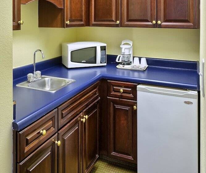 جناح رئاسى, Country Hearth Inn Knightdale Raleigh