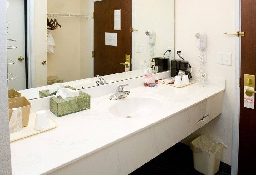 غرفه قياسيه سريرين مزدوجين, Country Hearth Inn Knightdale Raleigh