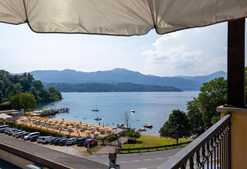 标准间, Fontaine Bleue