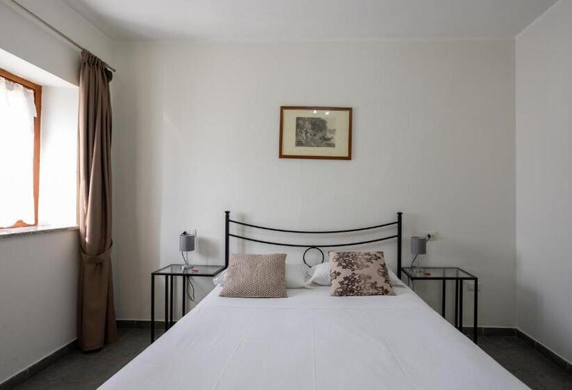 经济房, Fontaine Bleue