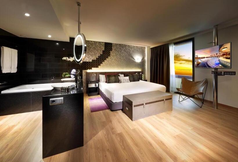 Студия Стандарт, Hard Rock Hotel Tenerife