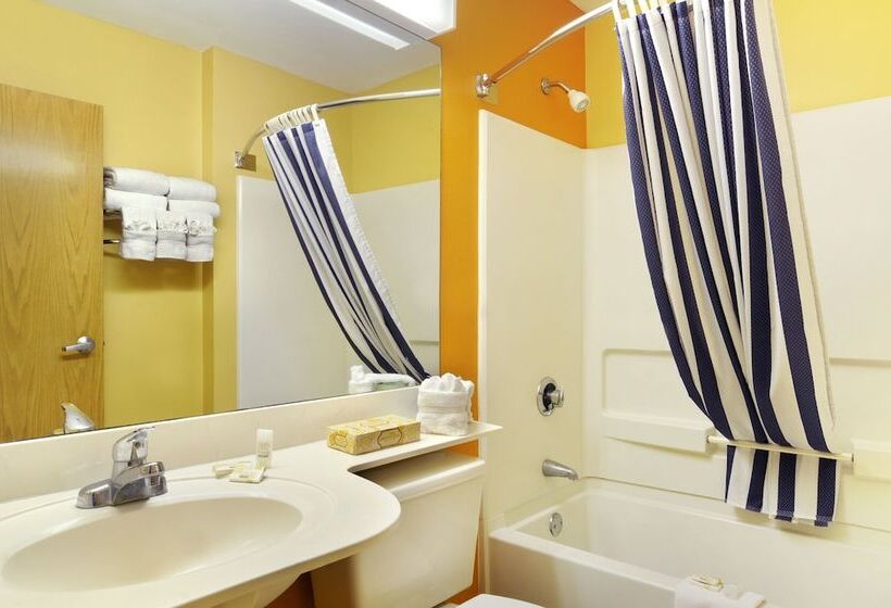 デラックスルーム, Hometown Inn & Suites Jacksonville Butler Blvd./southpoint