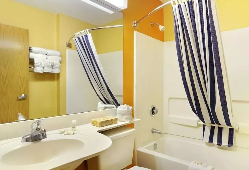 スイート, Hometown Inn & Suites Jacksonville Butler Blvd./southpoint