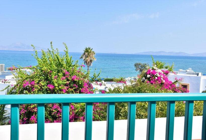 غرفة قياسية مطلّة علي البحر, Mastichari Bay