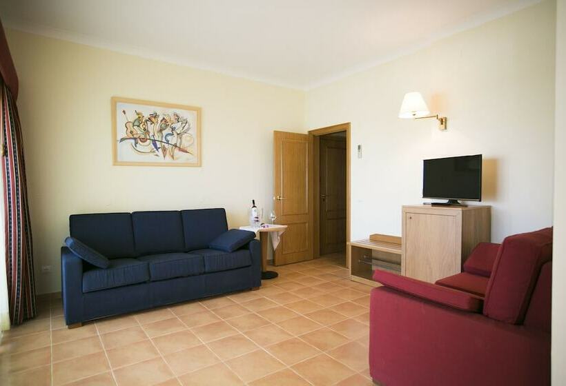 سوئیت با بالکن, Mirachoro Carvoeiro