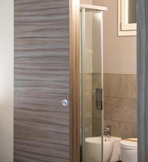 スーペリアールーム, Novara