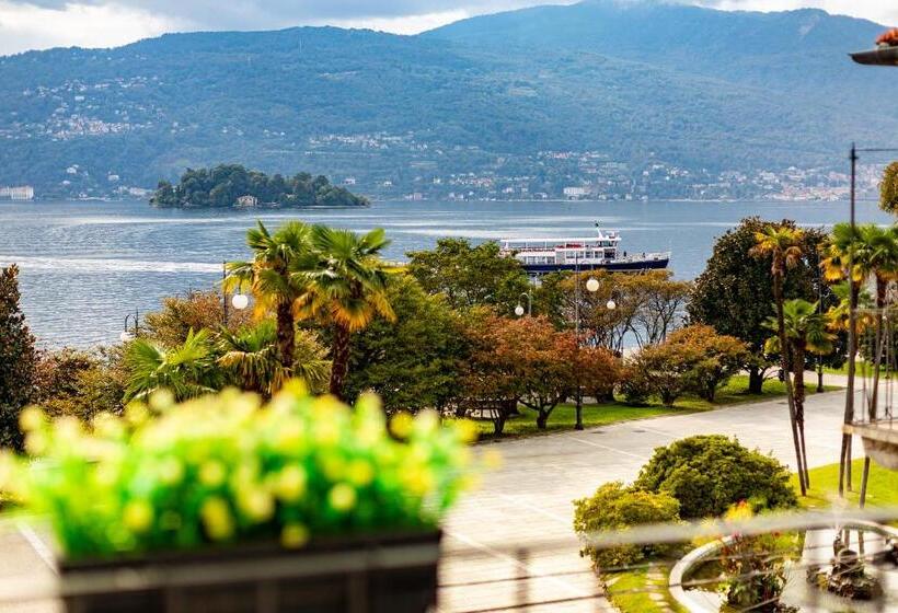 レイクビュースタンダードルーム, Novara