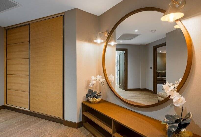 מיטת קינג בסוויטה, Papillon Belvil