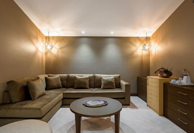 מיטת קינג בסוויטה, Papillon Belvil