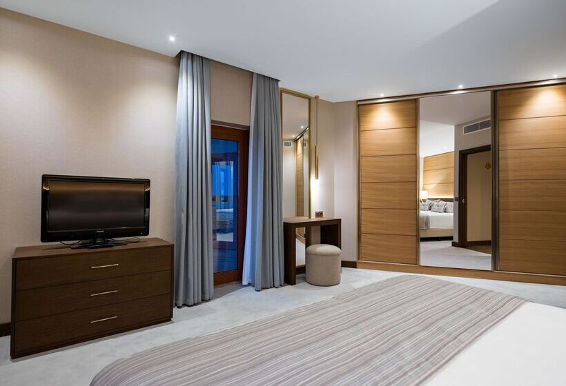 מיטת קינג בסוויטה, Papillon Belvil