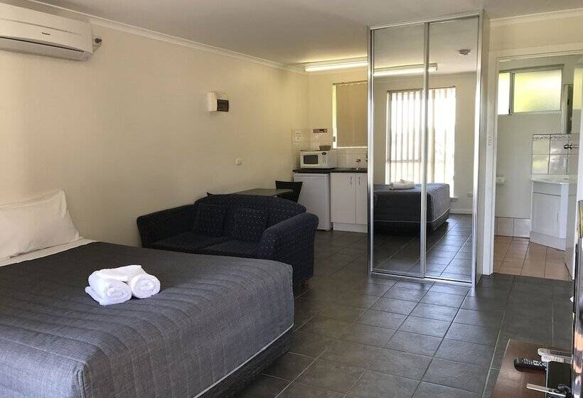 スタンダードスタジオ, Robetown Motor Inn & Apartments