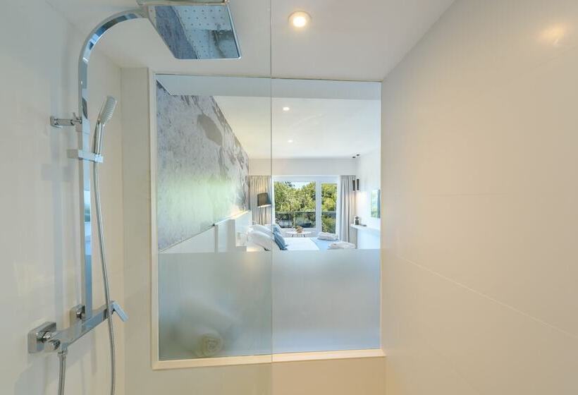 ファミリールーム, Tacande Portals