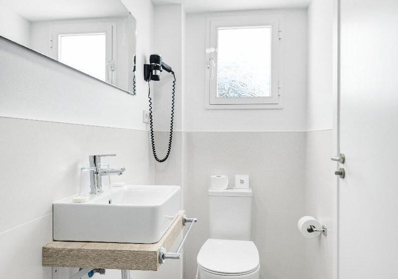 コンフォートルーム, Tacande Portals