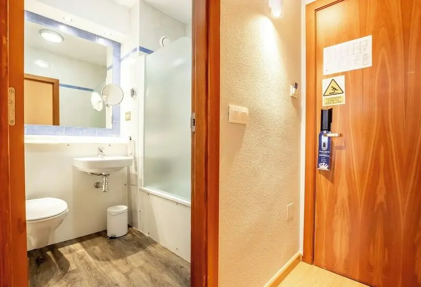 اتاق استاندارد, Travelodge Murcia