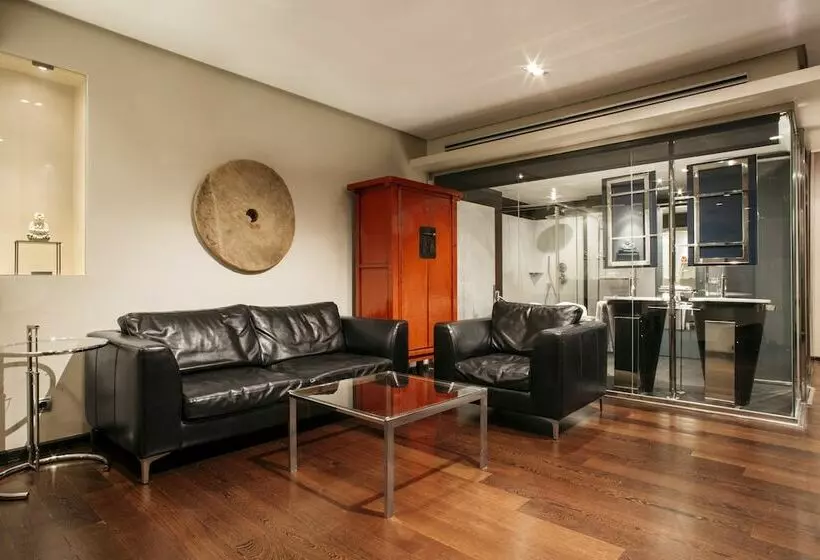 سوییت, Urban, A Member of Design Hotels