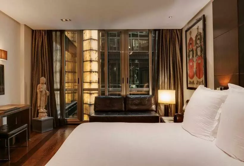 سوییت جونیور, Urban, A Member of Design Hotels