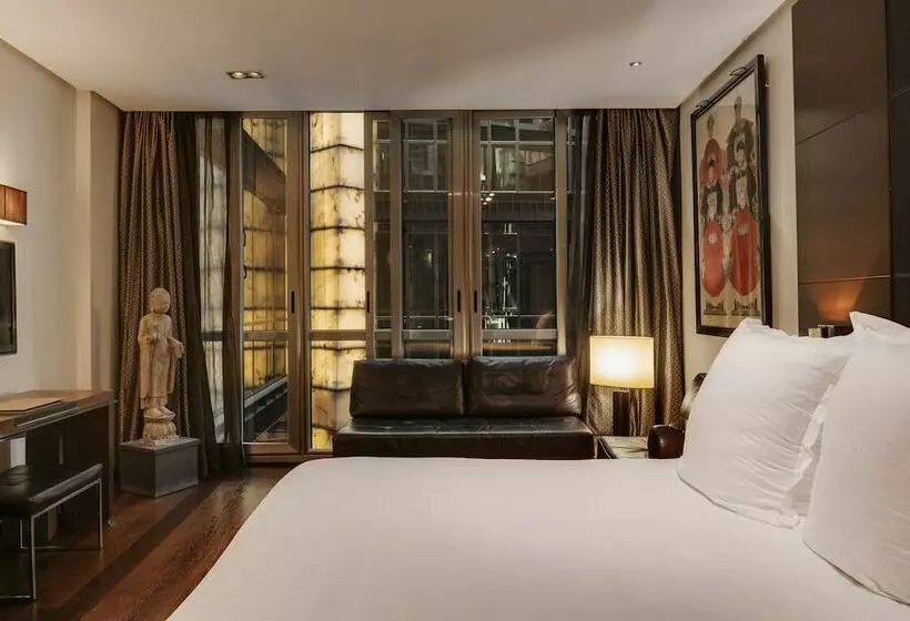 سوییت جونیور, Urban, A Member of Design Hotels