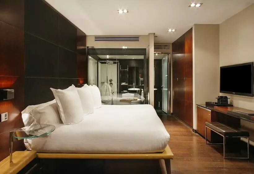 سوییت جونیور, Urban, A Member of Design Hotels