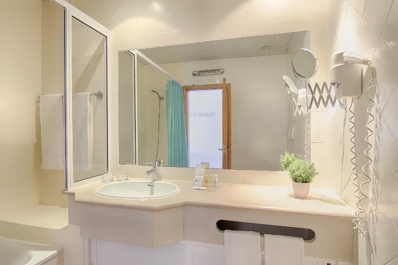 스탠다드 스튜디오 풀장 전망, Luna Miramar Club