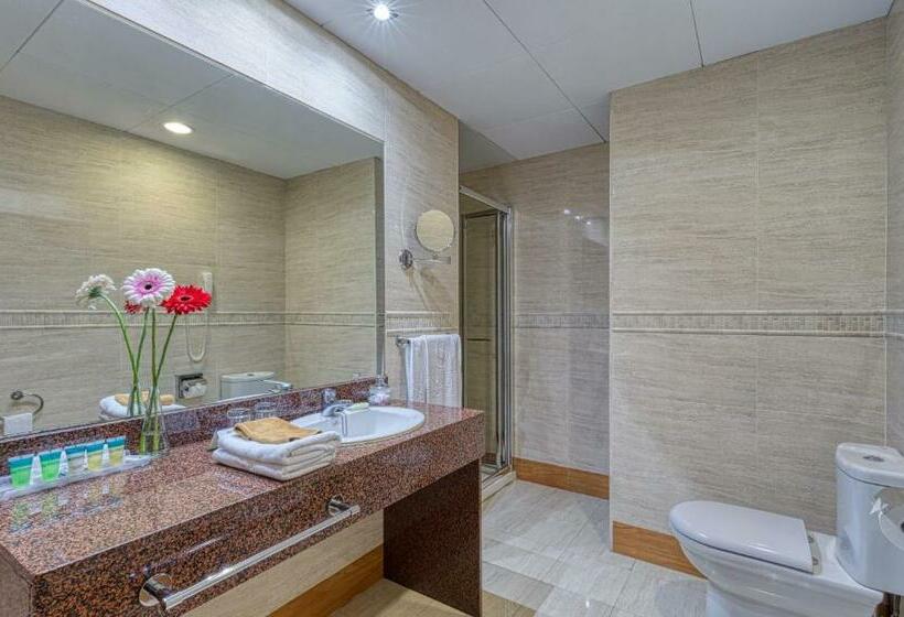 주니어 스위트, Senator Marbella