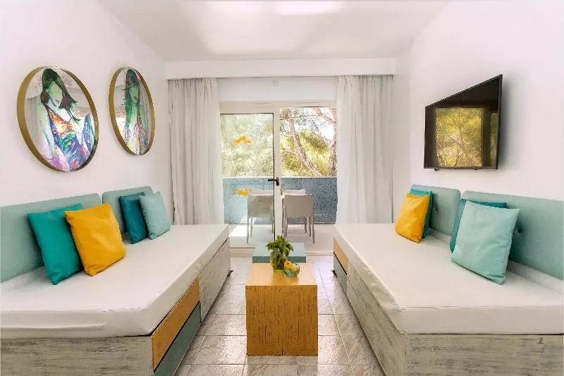 سوییت جونیور با چشم‌انداز استخر, Sotavento Club Apartments - Adults Only