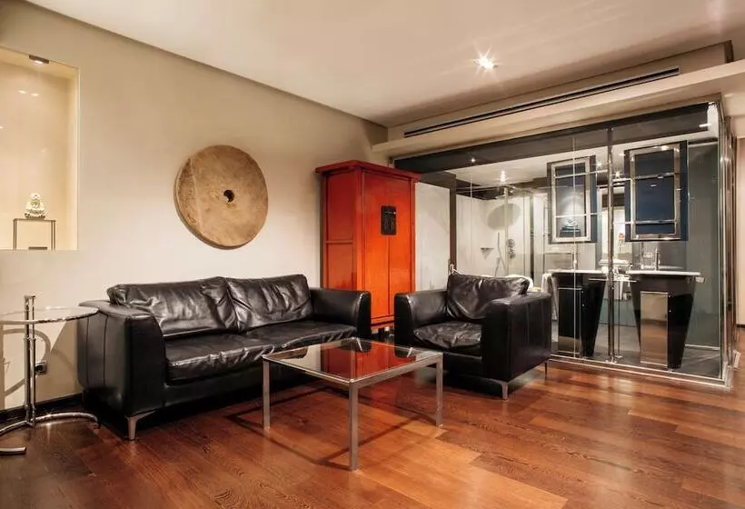 سوییت, Urban, A Member of Design Hotels