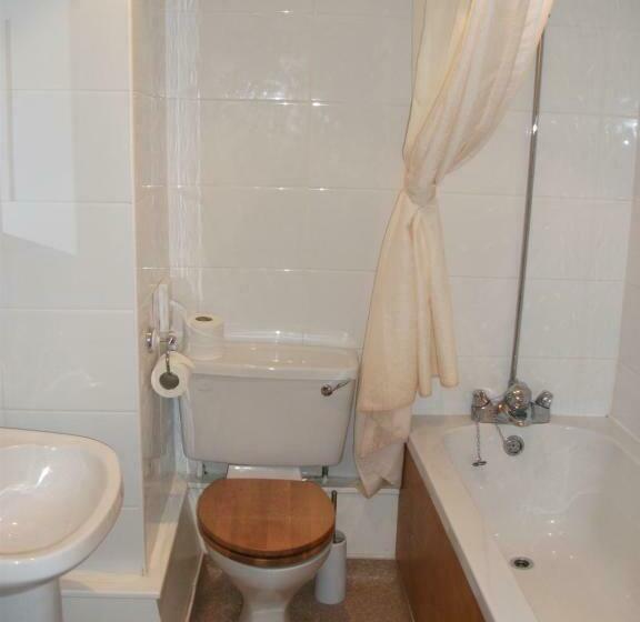 디럭스 룸, The Castle Inn