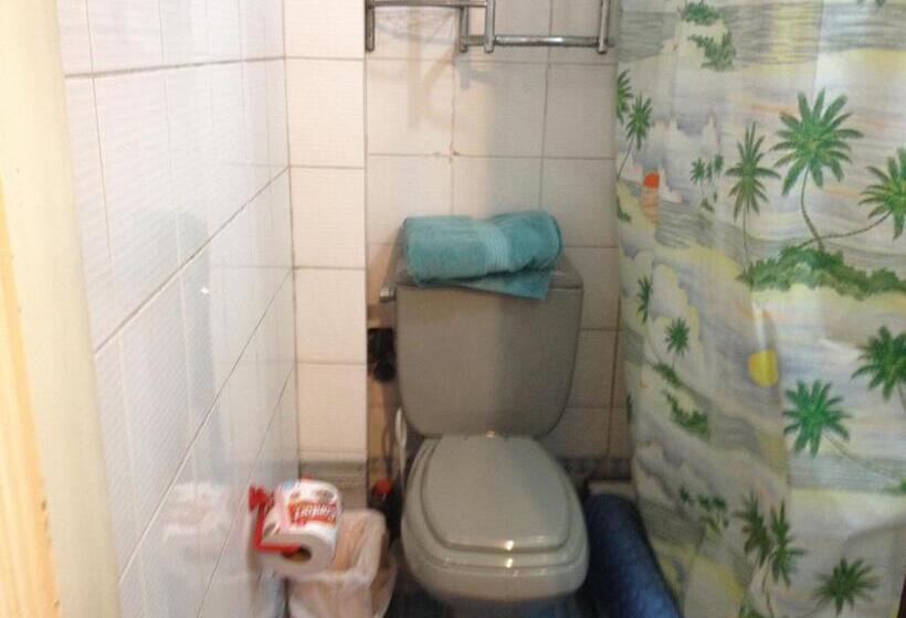 استودیوی استاندارد, Aparthotel San Francisco