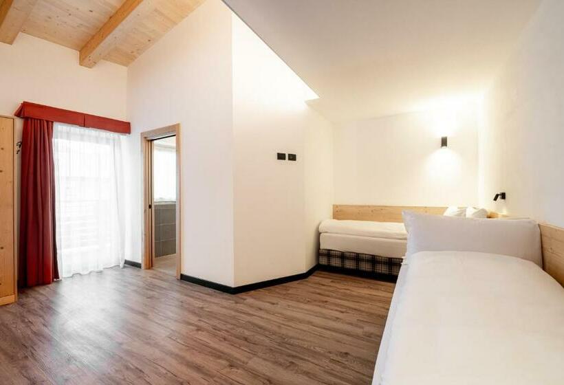 주니어 스위트 발코니, Albergo Garni Edy