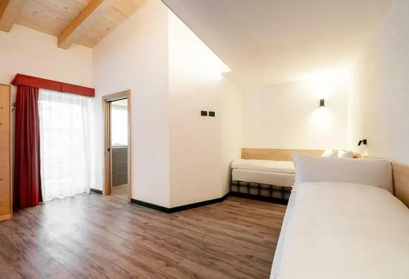 バルコニー付きジュニアスイート, Albergo Garni Edy