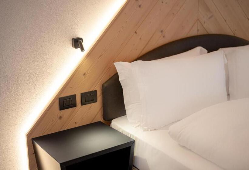 주니어 스위트 발코니, Albergo Garni Edy