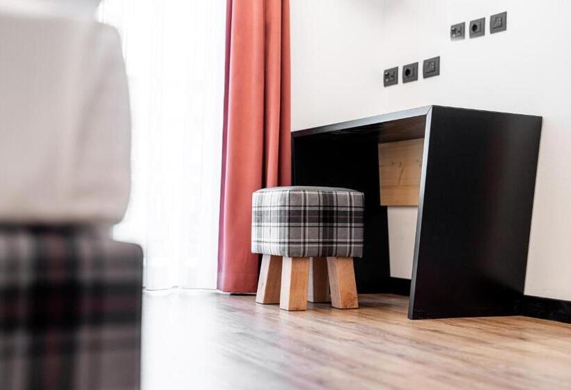 주니어 스위트 발코니, Albergo Garni Edy