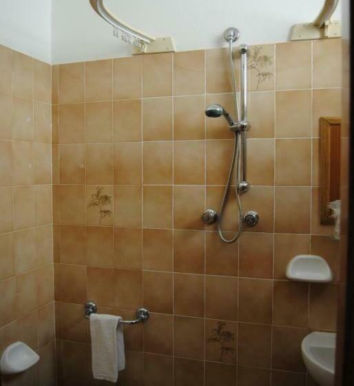 ファミリールーム, La Caravella