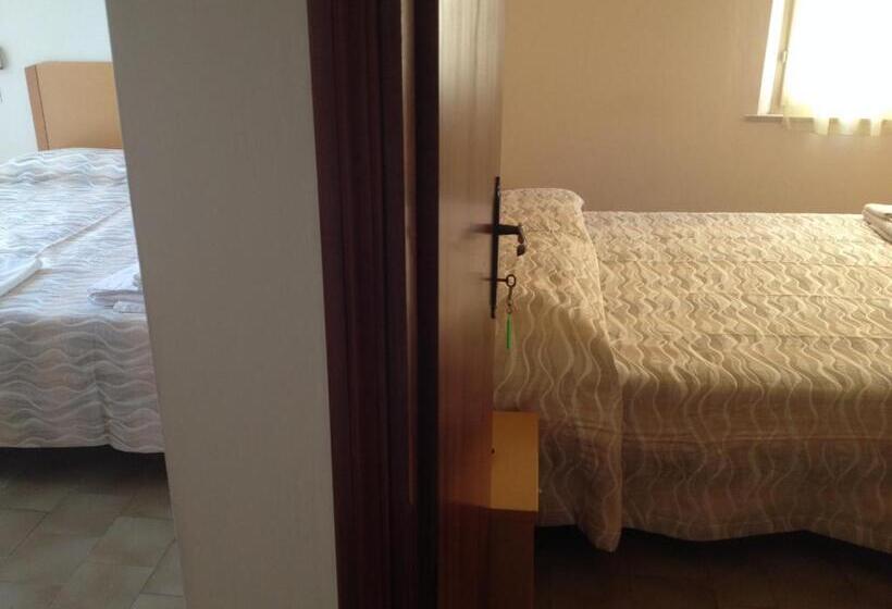 Quarto Familiar, La Caravella