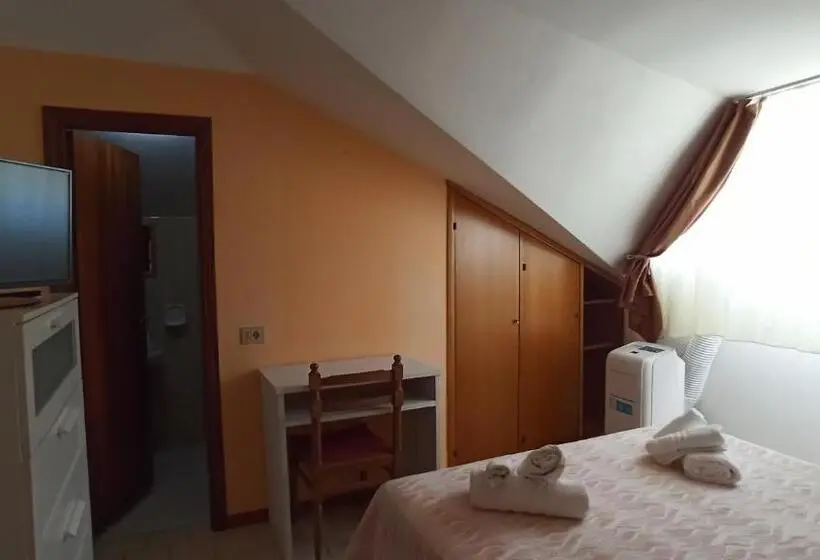 Ullakkohuone, La Caravella