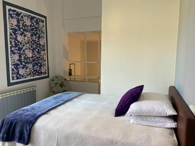 اتاق استاندارد یک نفره, Mambo