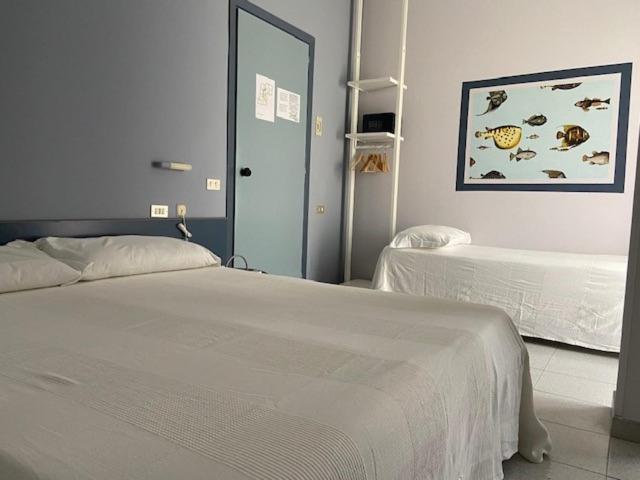 スタンダードトリプルルーム, Mambo