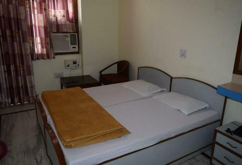 豪华房间, Raj Palace