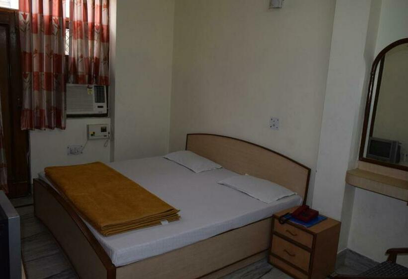 Номер Deluxe, Raj Palace