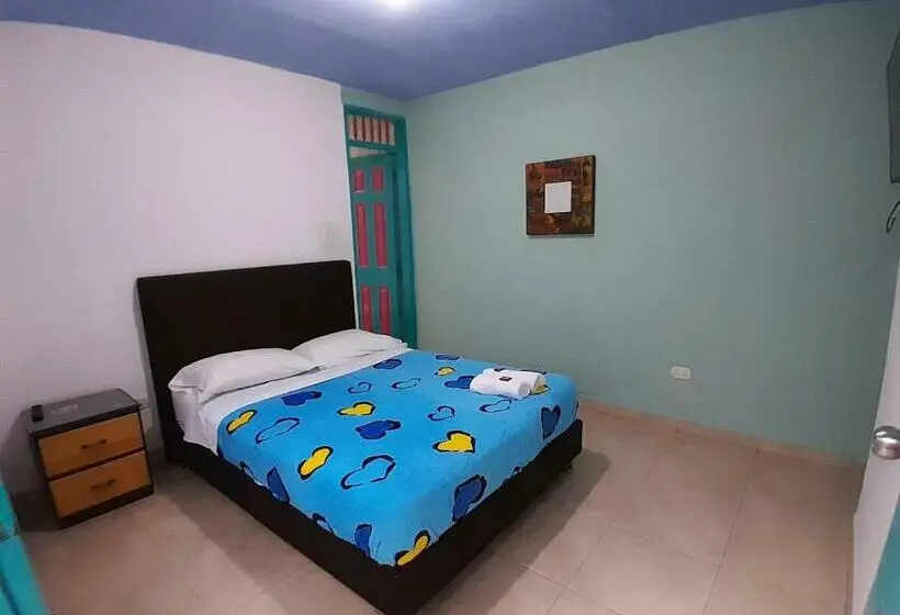 اتاق استاندارد, Hostal Johnnier
