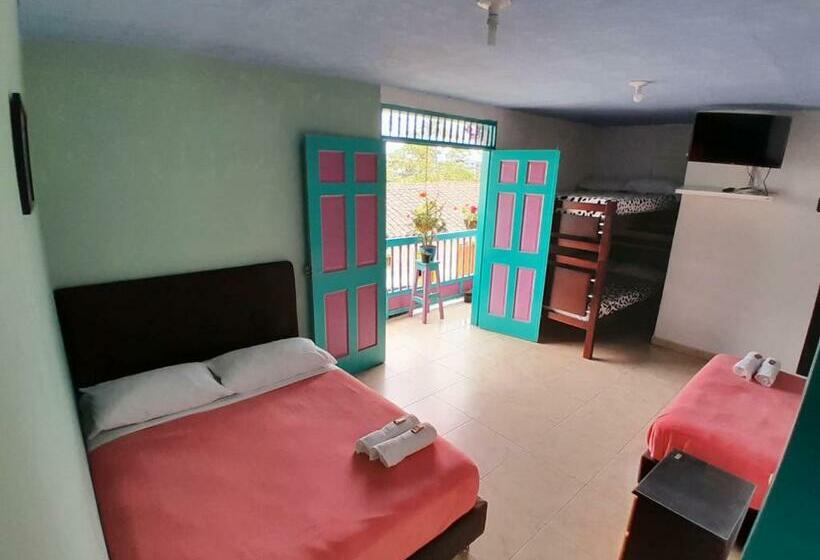 Семейный Номер, Hostal Johnnier