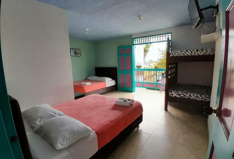 Семейный Номер, Hostal Johnnier